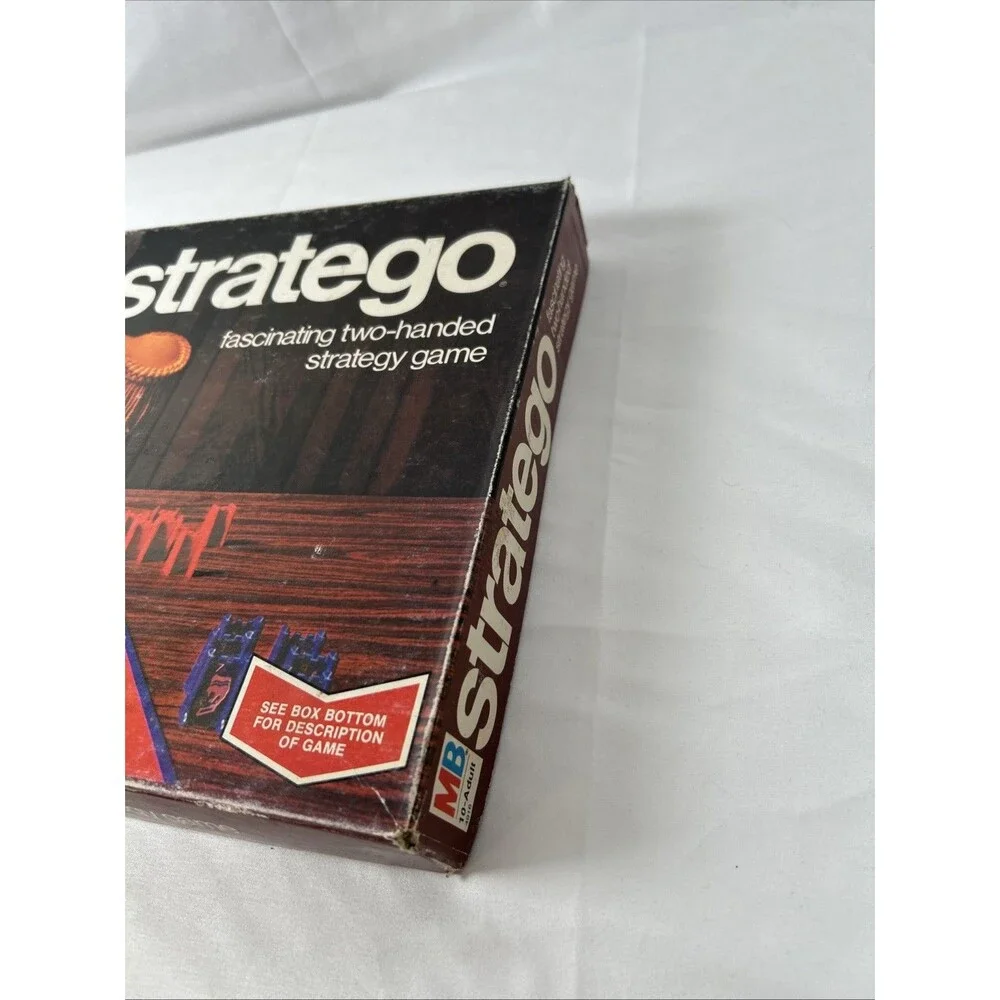 1977 Vintage STRATEGO Board Game Military Milton Bradley COMPLETE
